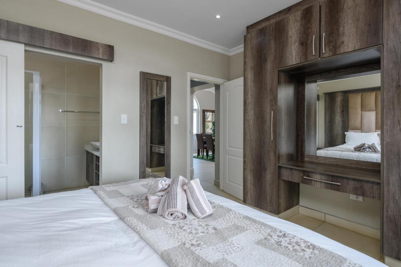 פורט אדוארד Villa Caylee Caribbean Estates - Ultra-Luxurious - Rimas Interiors Designs - Private Beachfront Escape - Premium Serviced For 8 Guests מראה חיצוני תמונה